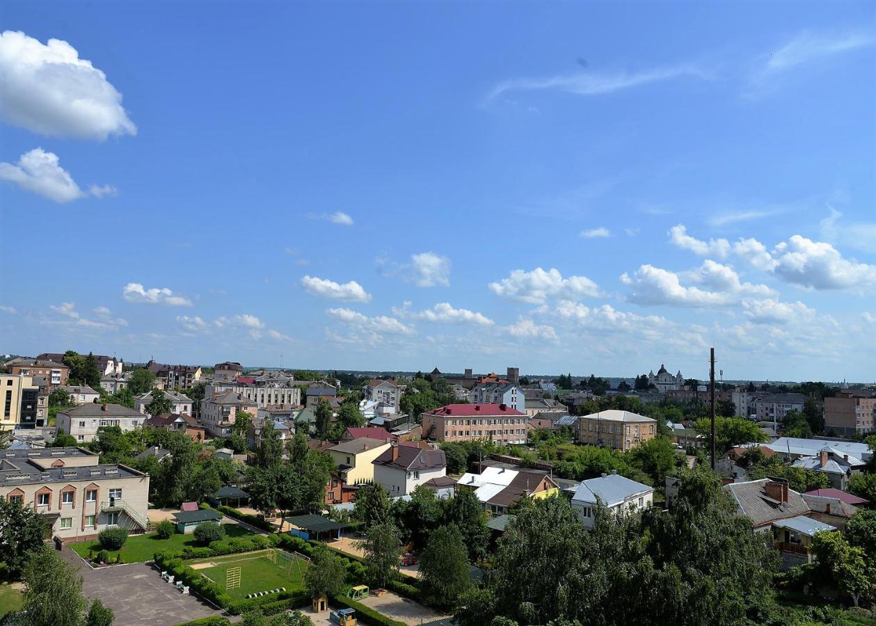 Луцьк Готель Світязь Lutsʼk Esterno foto